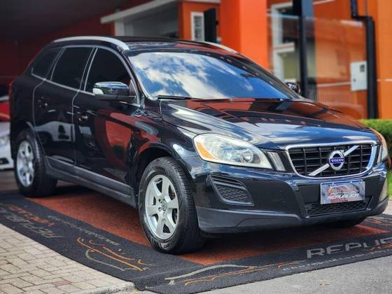 VOLVO XC60 2.0 T5 COMFORT FWD TURBO GASOLINA 4P AUTOMÁTICO VOLVO XC60 2.0 T5 COMFORT FWD TURBO GASOLINA 4P AUTOMÁTICO